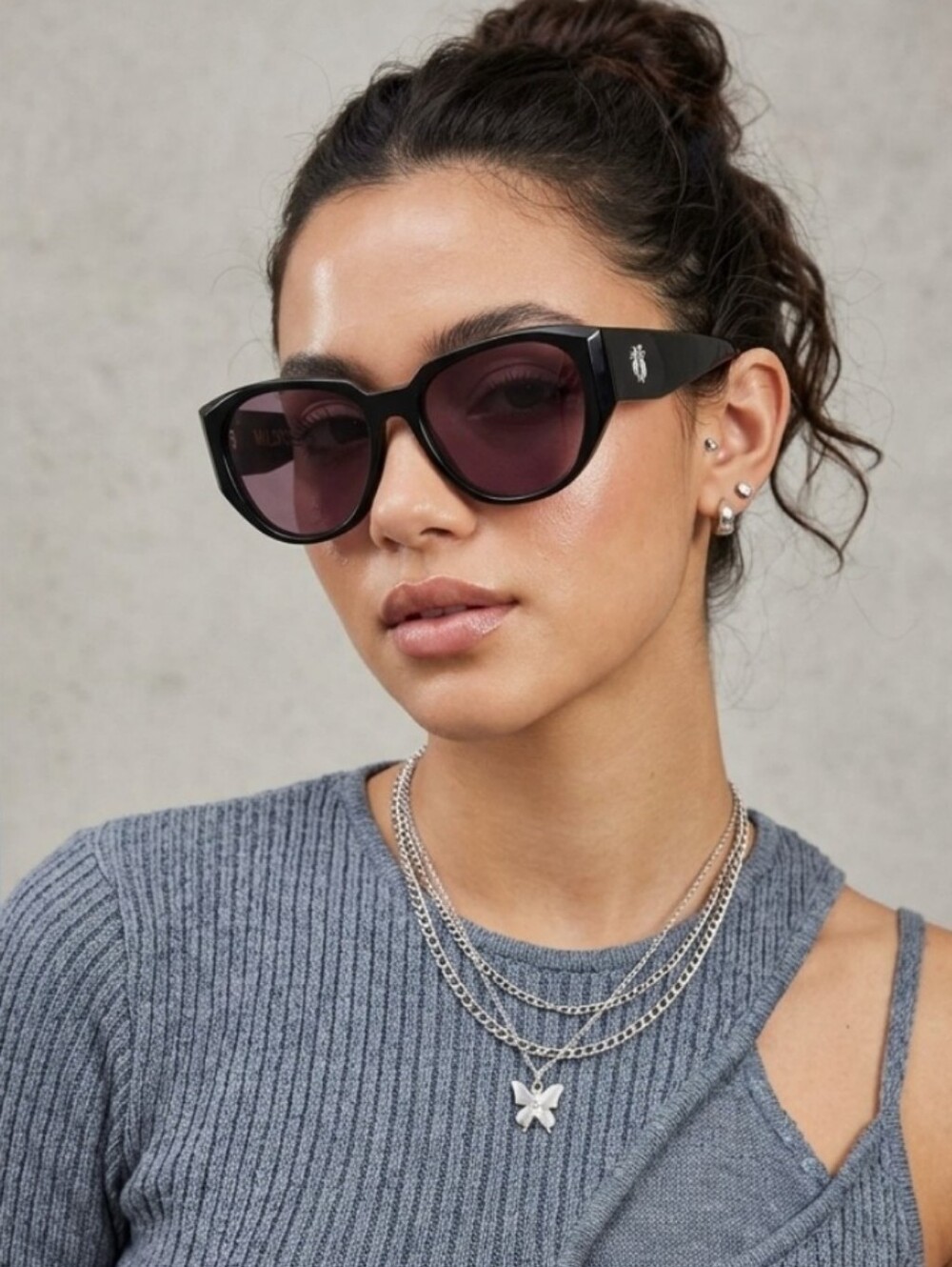 Wildfox Dionne Chunky Black Sunglasses Acubi K-Pop Heart Shaped Case & Sleeve